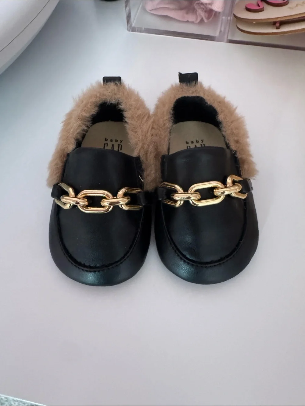 GAP Black Loafers with Tan Fur Trim & Gold Chain
